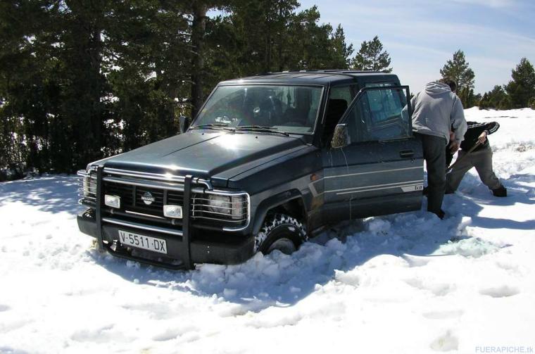 Nissan Patrol en la nieve 4x4
